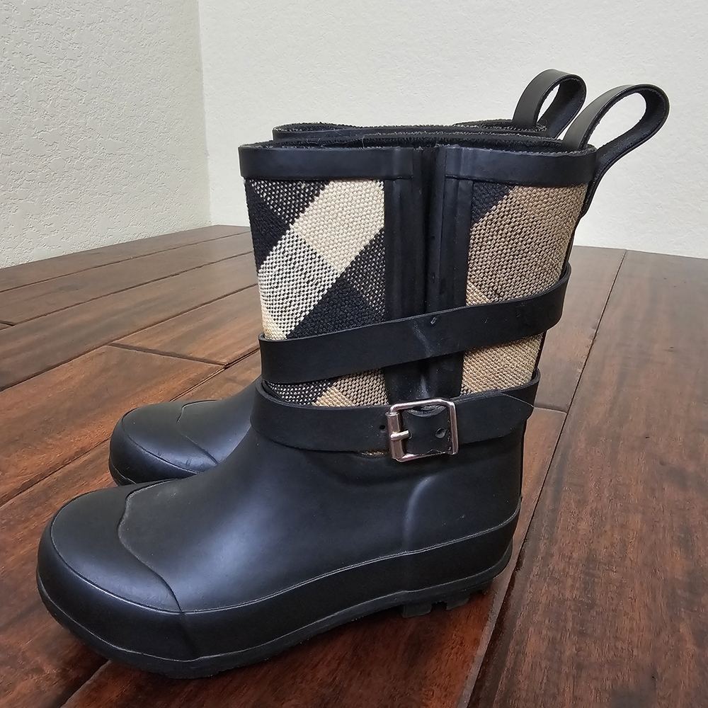 Burberry Black and Tan Kids Rain Boots Toddler Size 10.5 . EU27